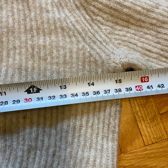 COS beige peplum sweater ๐ - Picture 8 of 8